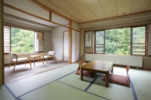 Imagen de la habitación del Hotel Saito. Foto 7