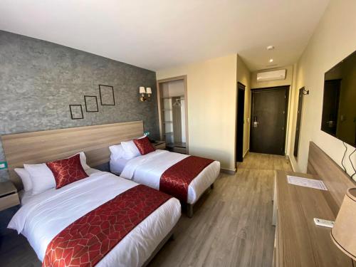 Imagen de la habitación del Hotel Saja. Foto 18