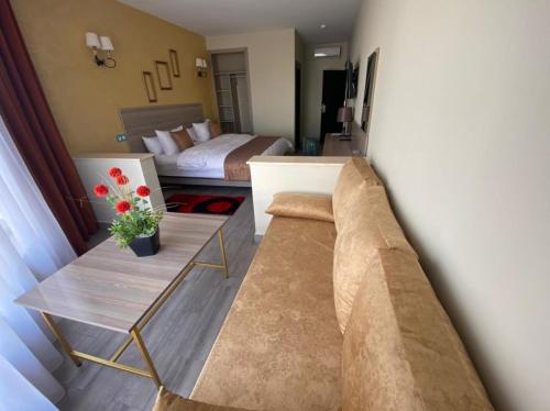 Imagen de la habitación del Hotel Saja. Foto 19