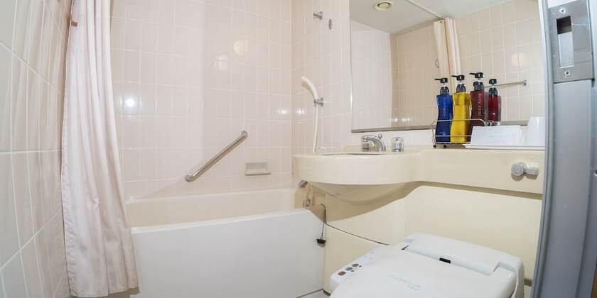 Imagen de la habitación del Hotel Sakano tretio Ochanomizu. Foto 15