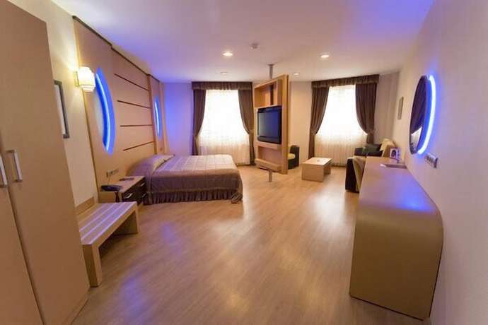 Imagen de la habitación del Hotel Sakarya Grand Hotel. Foto 4