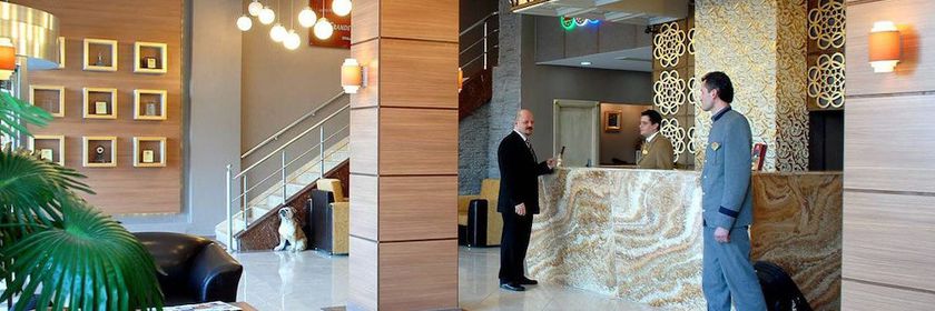 Imagen de los interiores del Hotel Sakarya Grand Hotel. Foto 17