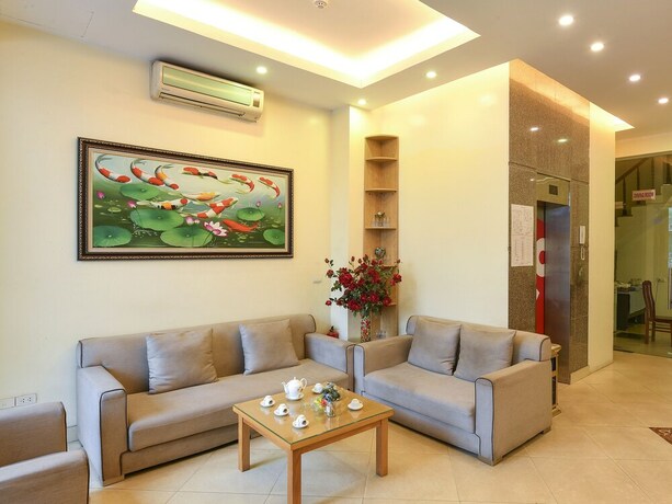 Imagen de los interiores del Hotel Saki. Foto 17