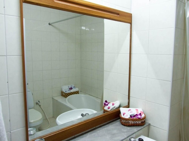 Imagen de la habitación del Hotel Sakol Grand Palace. Foto 13