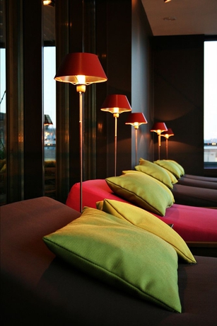 Imagen de la piscina del Hotel Saks Urban Design Kaiserslautern. Foto 12