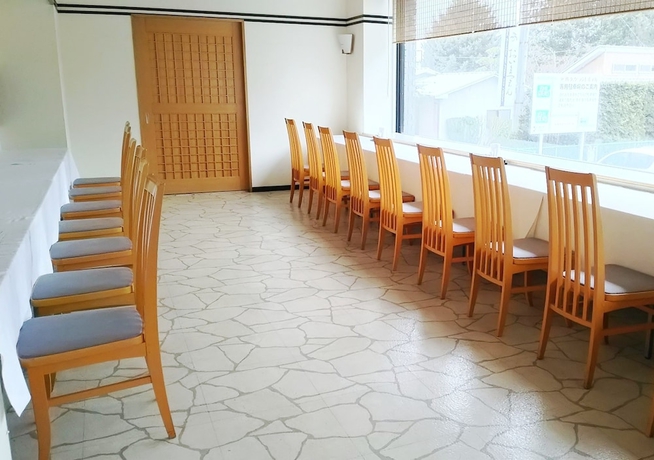 Imagen del bar/restaurante del Hotel Saku Grand. Foto 3