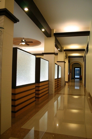 Imagen de los interiores del Hotel Sakulchai Place. Foto 12