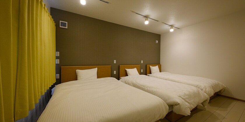 Imagen de la habitación del Hotel Sakura 93. Foto 23