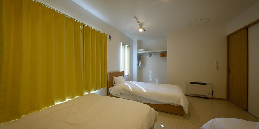 Imagen de la habitación del Hotel Sakura 93. Foto 25