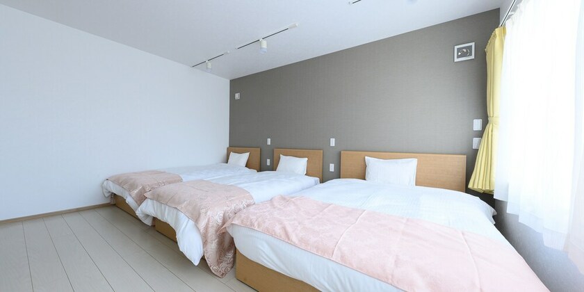 Imagen de la habitación del Hotel Sakura 93. Foto 29