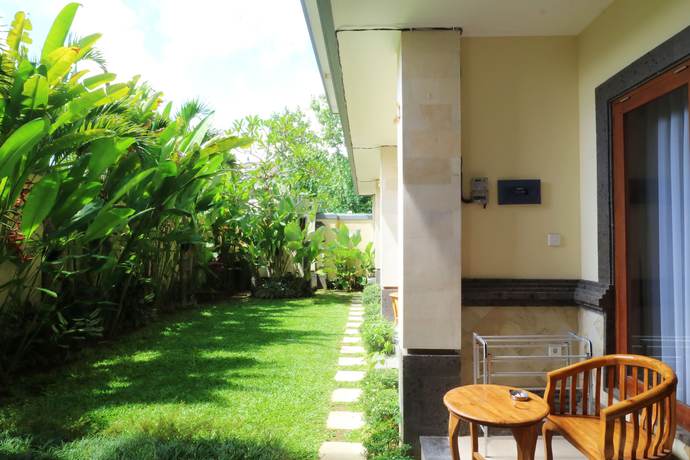 Imagen de los exteriores del Hotel Sakura Guest House, Canggu. Foto 16