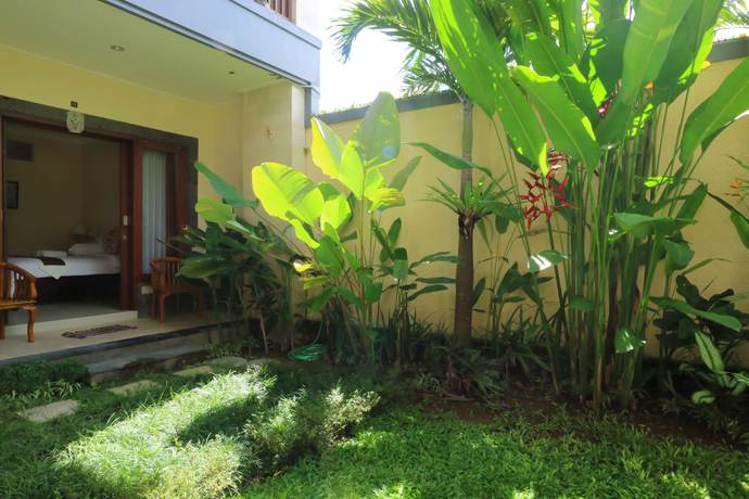 Imagen de los exteriores del Hotel Sakura Guest House, Canggu. Foto 17