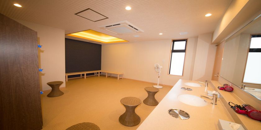 Imagen de la piscina del Hotel Sakura Sky Kashiwa. Foto 20
