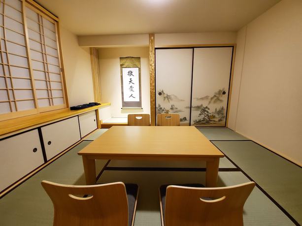 Imagen de la habitación del Hotel Sakuranomiya. Foto 7
