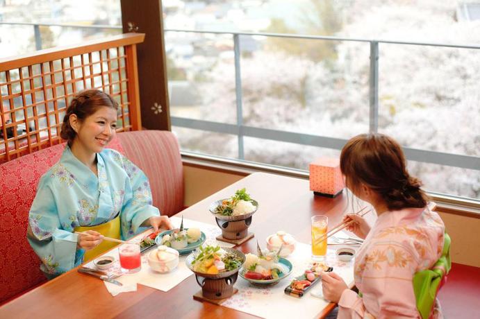 Imagen del bar/restaurante del Hotel Sakuranoshou Kotohira Grand Hotel. Foto 10
