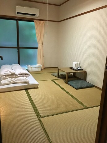 Imagen de la habitación del Hotel Sakuraya. Foto 21