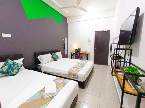 Imagen de la habitación del Hotel Salaam Suites. Foto 15