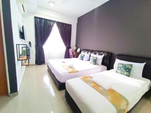 Imagen de la habitación del Hotel Salaam Suites. Foto 18