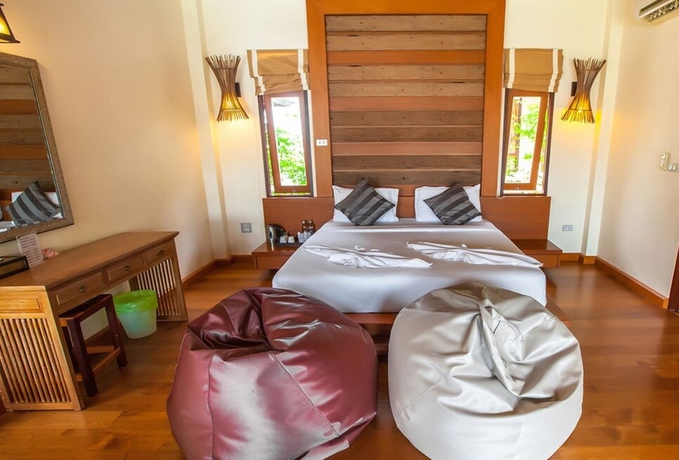 Imagen de la habitación del Hotel Salakphet Resort. Foto 15