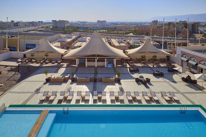 Imagen de la piscina del Hotel Salalah Gardens. Foto 17