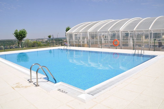 Imagen de la piscina del Hotel Salamanca Forum - Doña Brígida. Foto 6