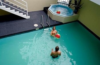 Imagen de la piscina del Hotel Salamanca Inn. Foto 16