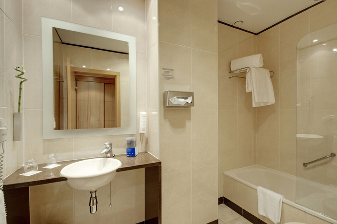 Imagen de la habitación del Hotel Salamanca Montalvo. Foto 12