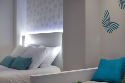 Imagen de la habitación del Hotel Salamanca Suite Studios. Foto 6