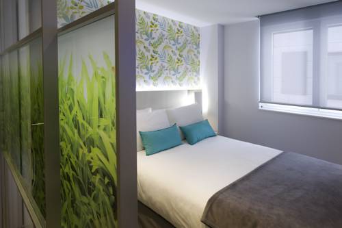 Imagen de la habitación del Hotel Salamanca Suite Studios. Foto 9