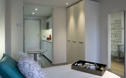 Imagen de la habitación del Hotel Salamanca Suite Studios. Foto 16