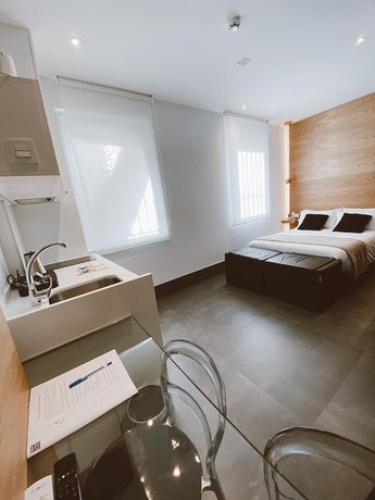 Imagen de la habitación del Hotel Salamanca Suites Libertad. Foto 8