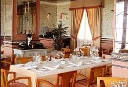 Imagen del bar/restaurante del Hotel Salambina. Foto 10