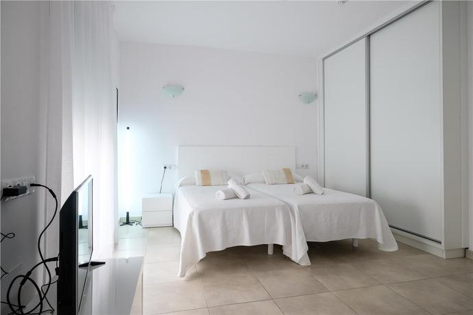 Imagen de la habitación del Hotel S'alamera Suites And Apartments. Foto 2