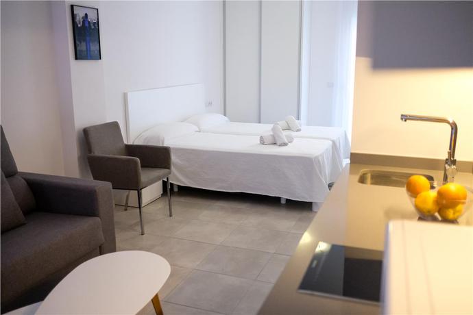 Imagen de la habitación del Hotel S'alamera Suites And Apartments. Foto 3
