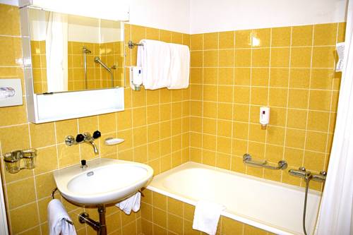 Imagen de la habitación del Hotel Salastrains. Foto 11