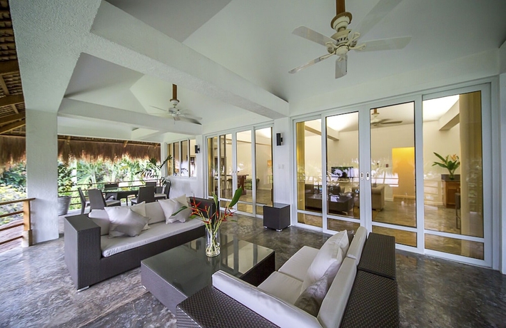 Imagen de la habitación del Hotel Salaya Beach Houses. Foto 18