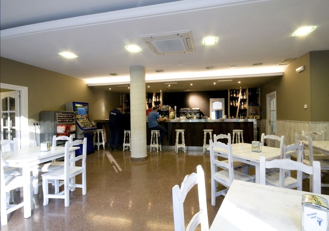 Imagen del bar/restaurante del Hotel Salbatoreh a. Foto 8