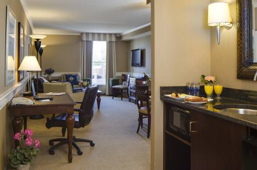 Imagen de la habitación del Hotel Salem Waterfront and Suites. Foto 2