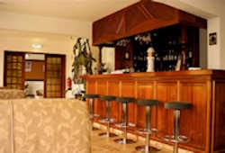 Imagen del bar/restaurante del Hotel Salema Beach. Foto 2