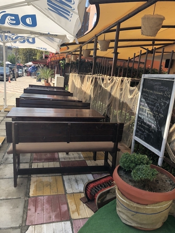 Imagen del bar/restaurante del Hotel Salena Beach. Foto 3