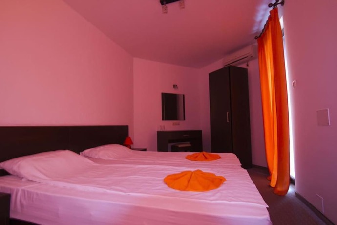 Imagen de la habitación del Hotel Salena Plaza. Foto 6