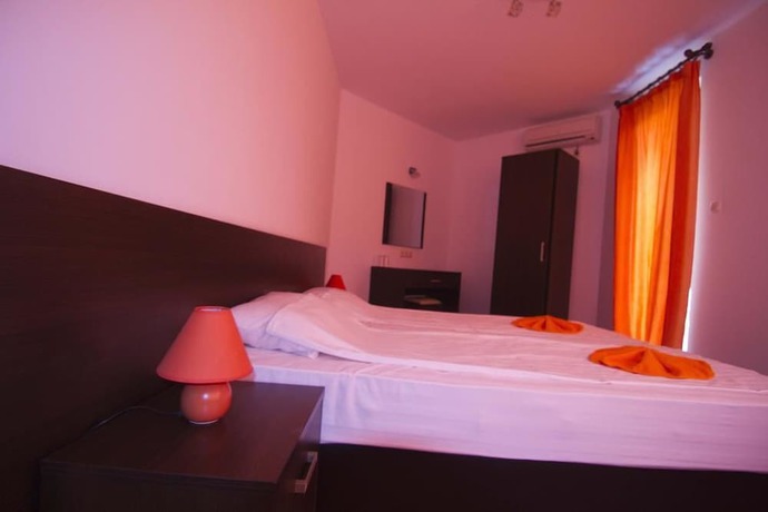 Imagen de la habitación del Hotel Salena Plaza. Foto 9