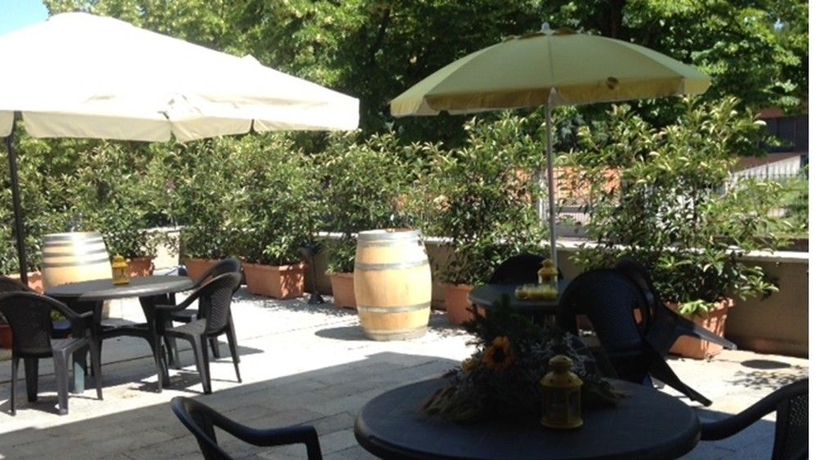 Imagen del bar/restaurante del Hotel Salera. Foto 3