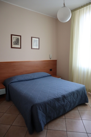 Imagen de la habitación del Hotel Salerno. Foto 6
