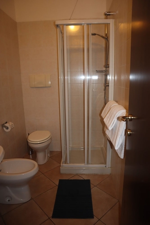 Imagen de la habitación del Hotel Salerno. Foto 9