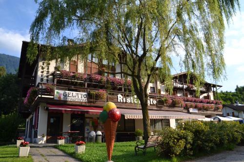 Imagen general del Hotel Salgetti. Foto 3