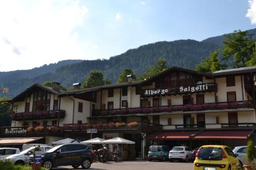 Imagen general del Hotel Salgetti. Foto 4