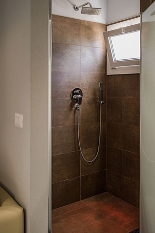 Imagen de la habitación del Hotel Salice Resort. Foto 9