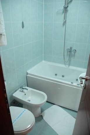 Imagen de la habitación del Hotel Salida. Foto 7