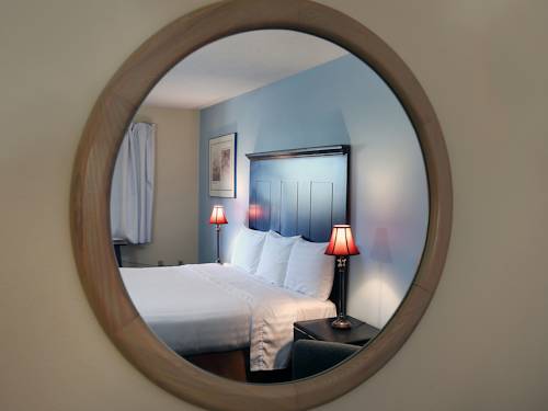 Imagen de la habitación del Hotel Salida Inn and Monarch Suites. Foto 8